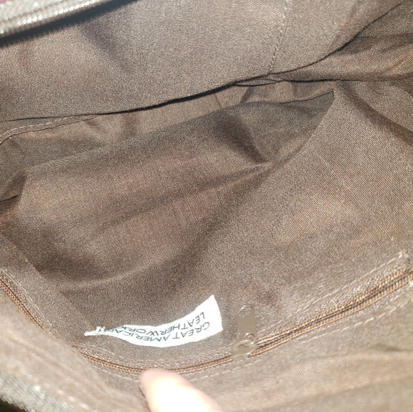 GREAT AMERICAN PATCHED LEATHER SHOULDER BAG EUC. - Picture 8 of 8